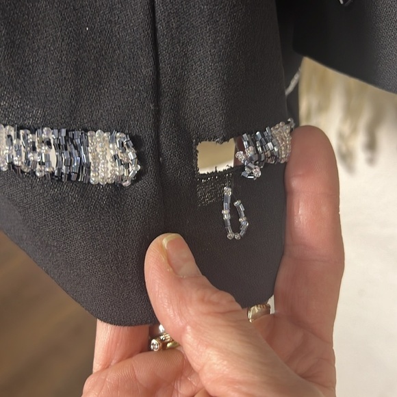 Valentino Black Wool Pull Over Beaded Accent Blouse Size 12 - Picture 14 of 14